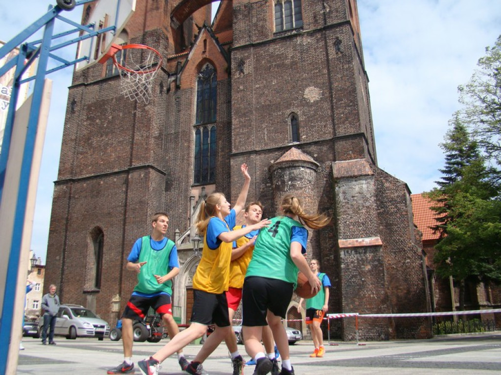 XX Streetball Brzeg - wyniki spotkań i fotorelacja