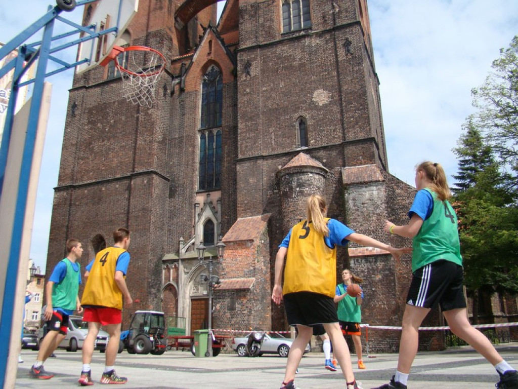 XX Streetball Brzeg - wyniki spotkań i fotorelacja