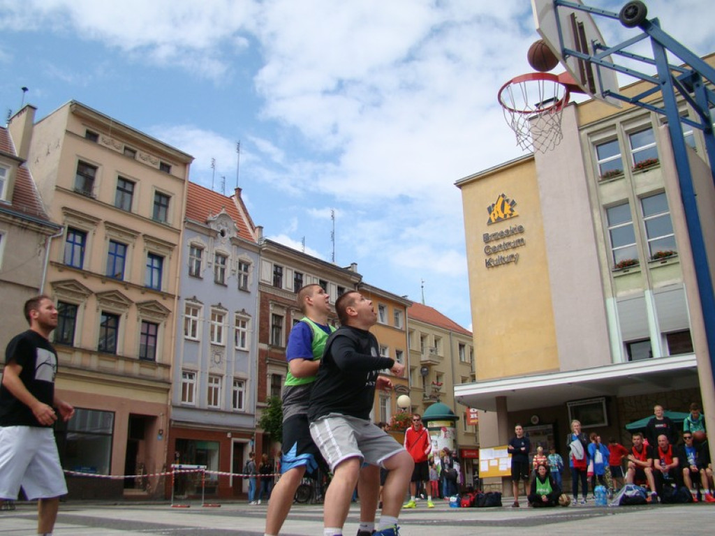 XX Streetball Brzeg - wyniki spotkań i fotorelacja