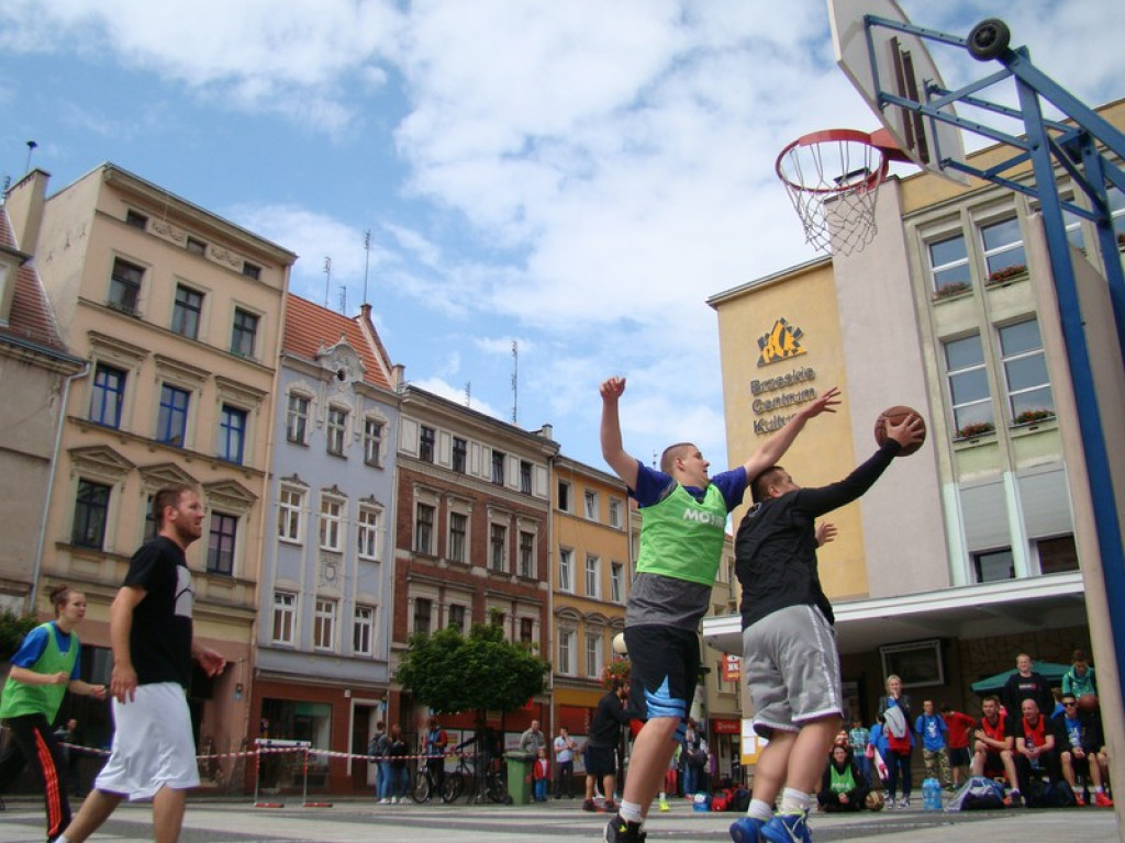 XX Streetball Brzeg - wyniki spotkań i fotorelacja