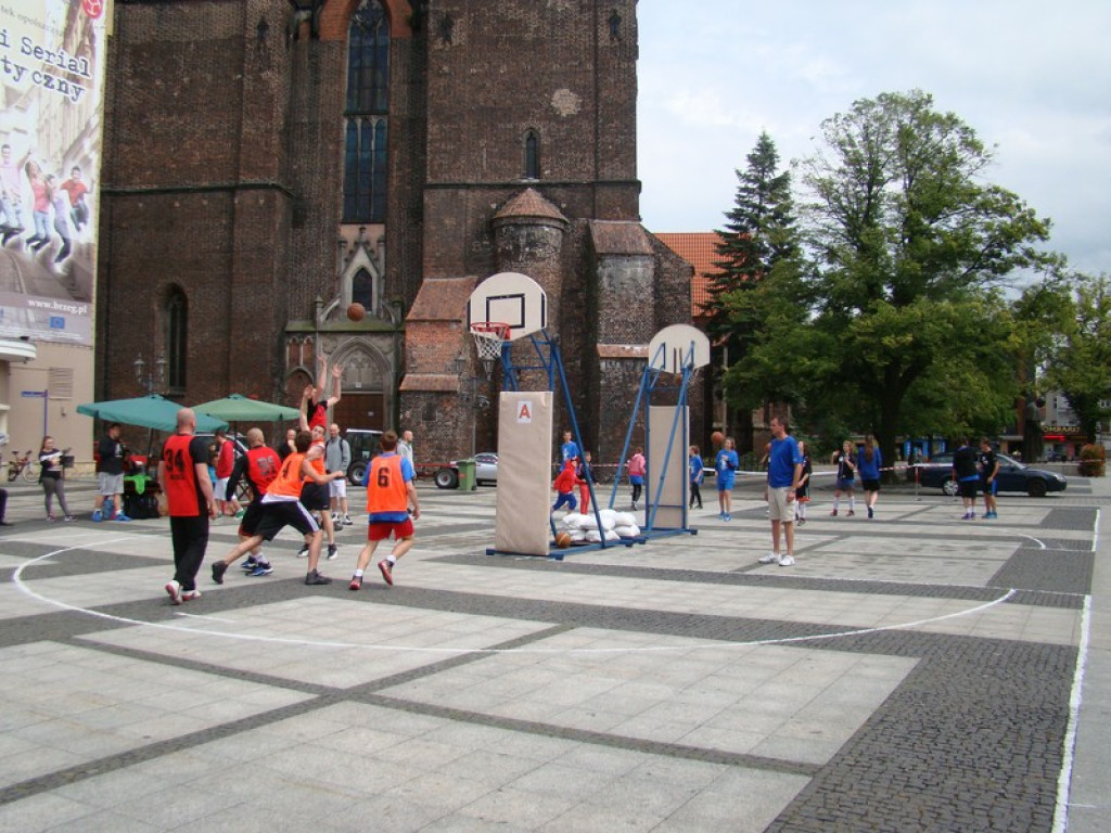 XX Streetball Brzeg - wyniki spotkań i fotorelacja