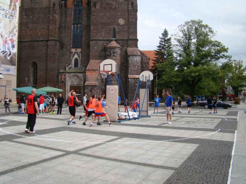 XX Streetball Brzeg - wyniki spotkań i fotorelacja