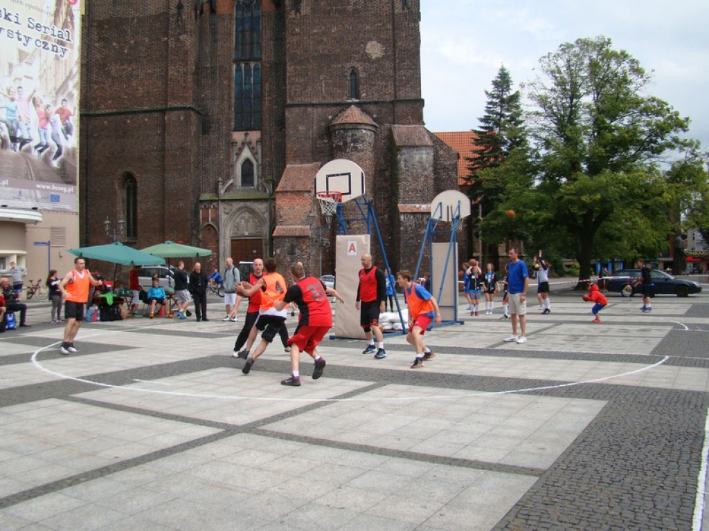 XX Streetball Brzeg - wyniki spotkań i fotorelacja