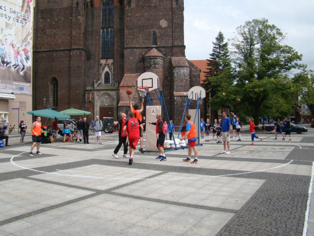 XX Streetball Brzeg - wyniki spotkań i fotorelacja