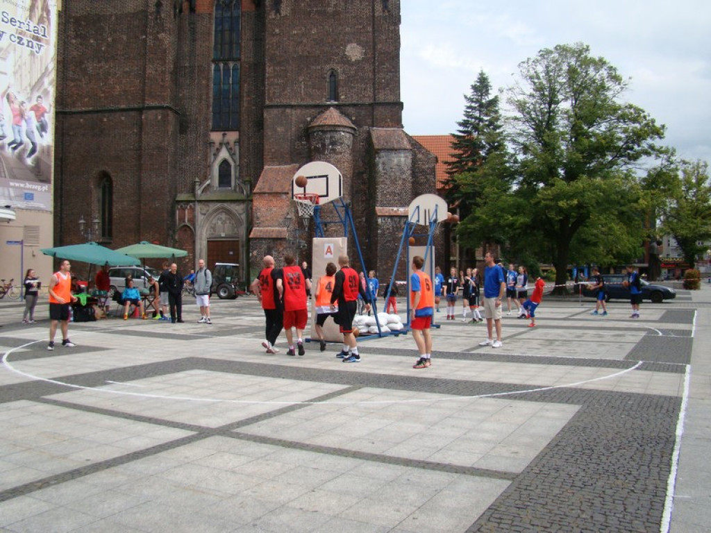 XX Streetball Brzeg - wyniki spotkań i fotorelacja