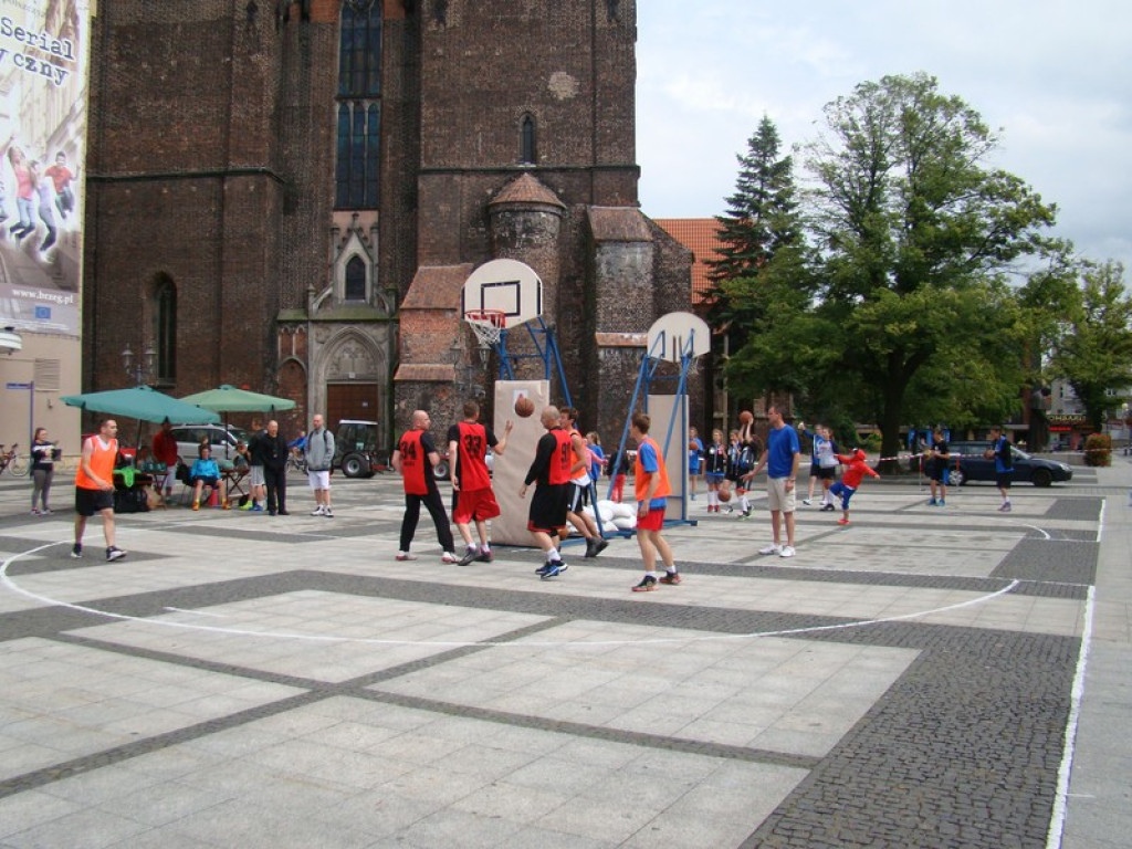 XX Streetball Brzeg - wyniki spotkań i fotorelacja
