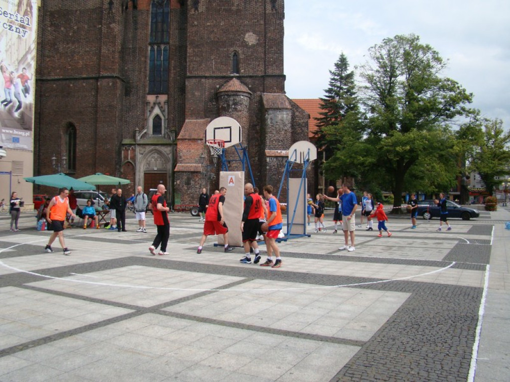 XX Streetball Brzeg - wyniki spotkań i fotorelacja