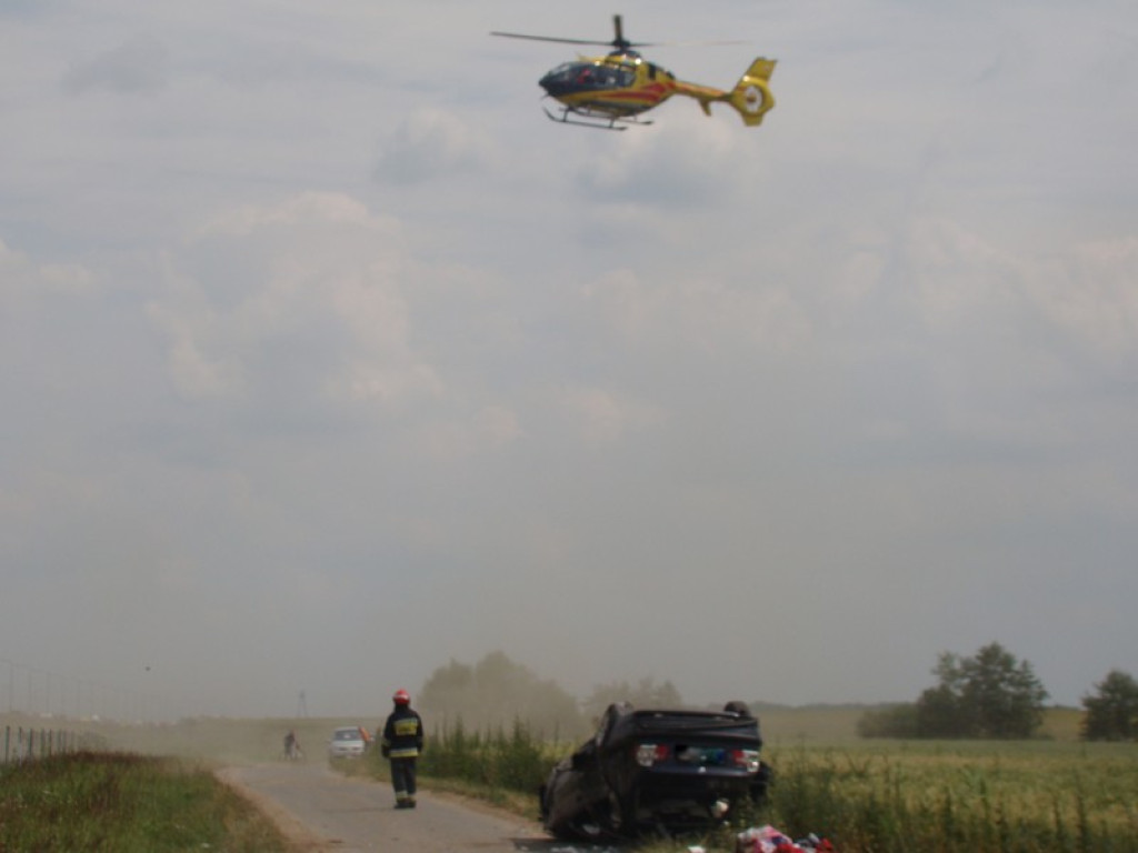 BMW dachowało na autostradzie A4. Trzy osoby zostały ranne