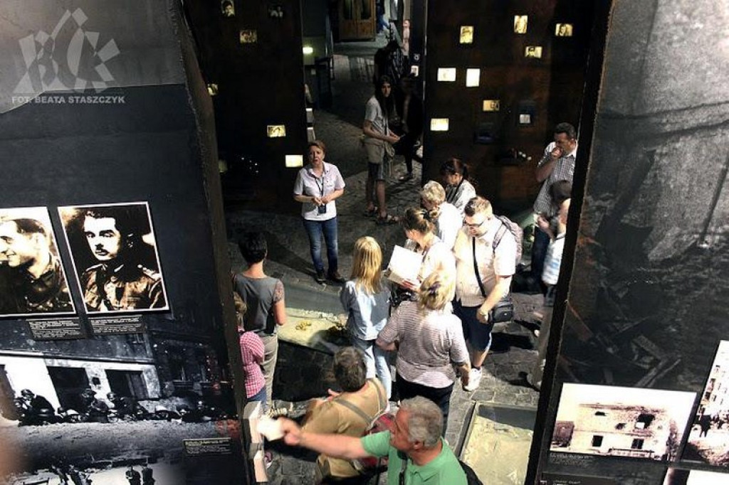 Po Warszawie do Krasiejowa. Wycieczki z Punktem Informacji Turystycznej w Brzegu