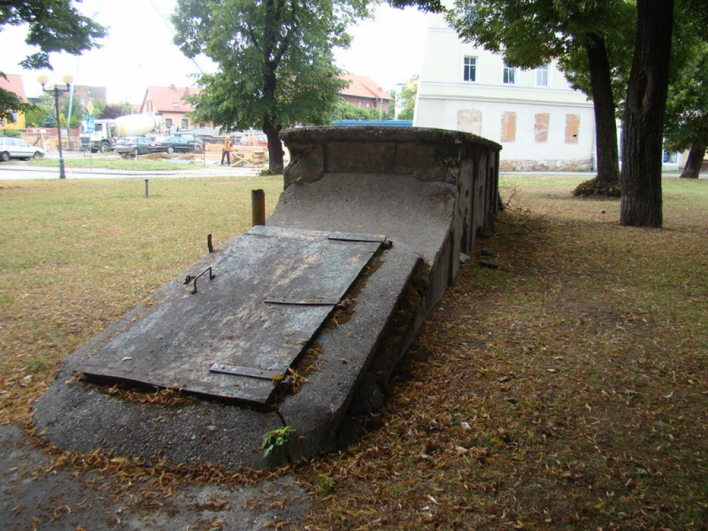 Podziemne miasto. Schron przy ul. Reja dobrze zachowany, tajemnicze zejścia przy fosie [video]
