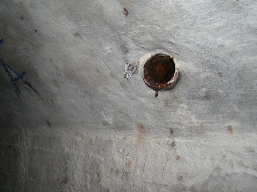 Podziemne miasto. Schron przy ul. Reja dobrze zachowany, tajemnicze zejścia przy fosie [video]