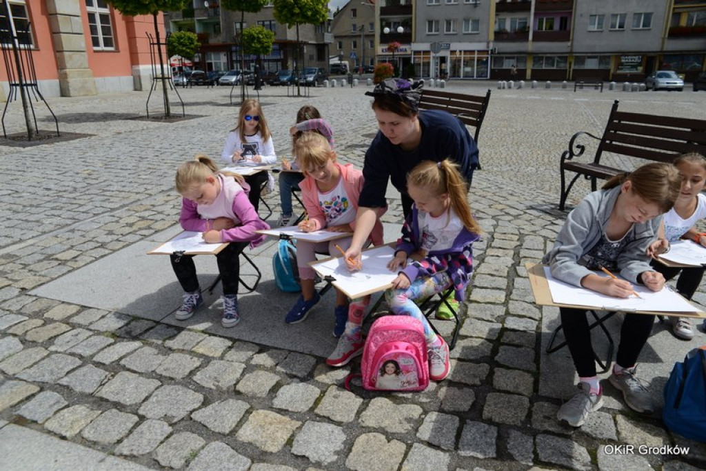 Wakacyjne Warsztaty Plastyczne dla dzieci i młodzieży w Grodkowie