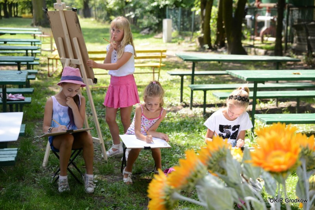 Wakacyjne Warsztaty Plastyczne dla dzieci i młodzieży w Grodkowie