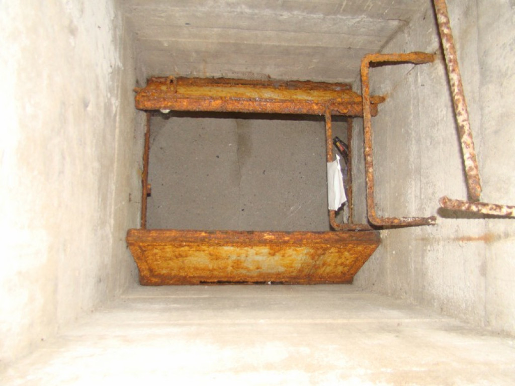 Schron przy fosie ma ponad 80 m długości [wideo]