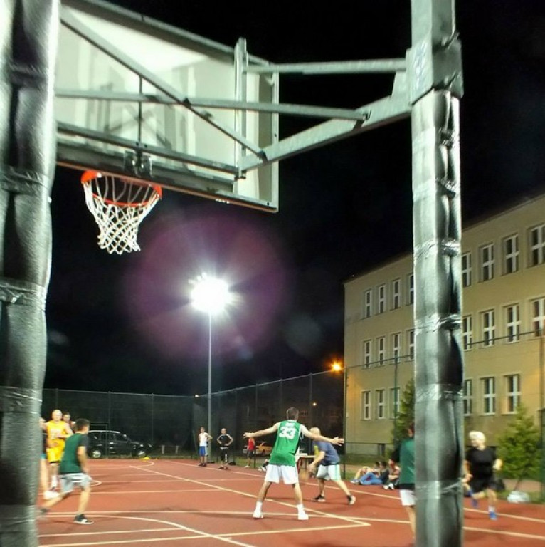 Nocne święto koszykówki