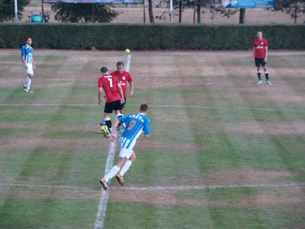 Lewin - Starowice - do przerwy 1:0 dla Olimpii