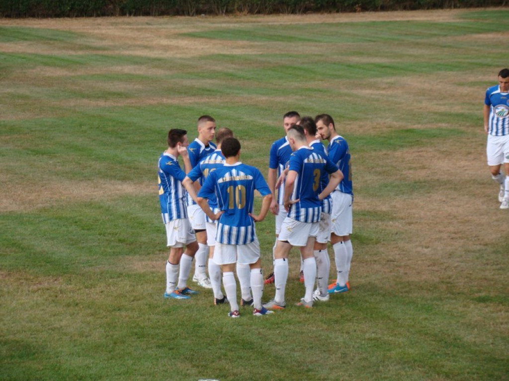 Lewin - Starowice - relacja na żywo z II. połowy - gospodarze wygrali 1:0