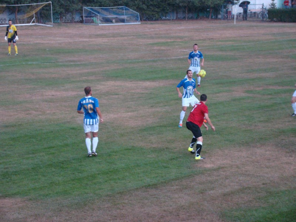 Lewin - Starowice - do przerwy 1:0 dla Olimpii