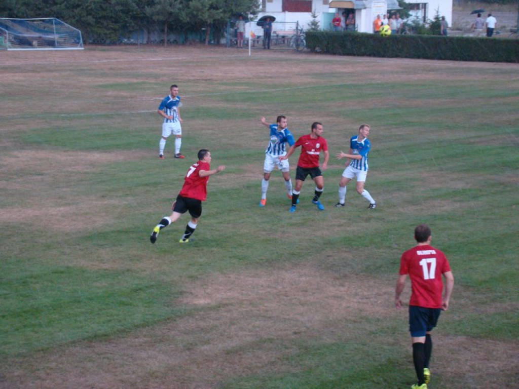 Lewin - Starowice - do przerwy 1:0 dla Olimpii