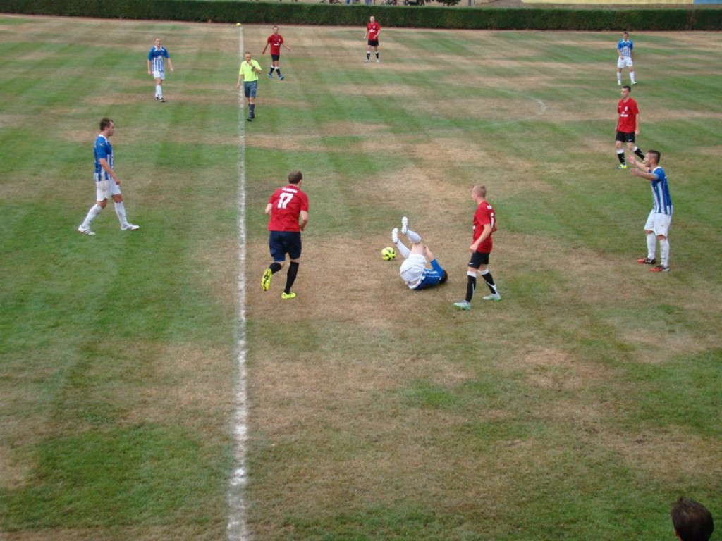 Lewin - Starowice - relacja na żywo z II. połowy - gospodarze wygrali 1:0
