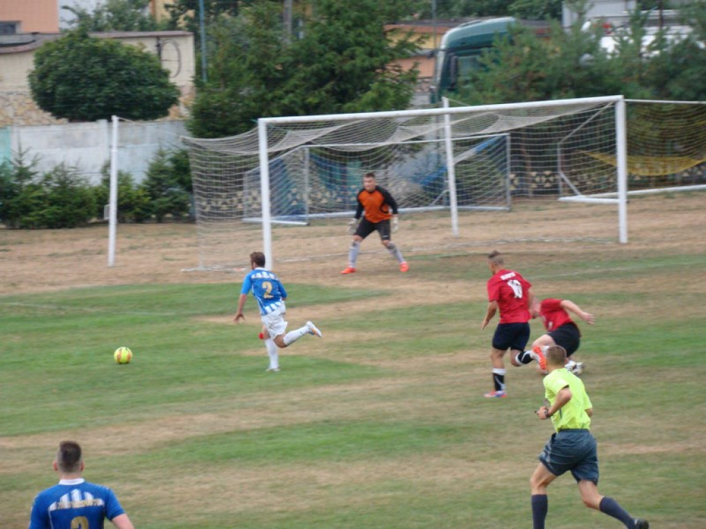Lewin - Starowice - relacja na żywo z II. połowy - gospodarze wygrali 1:0
