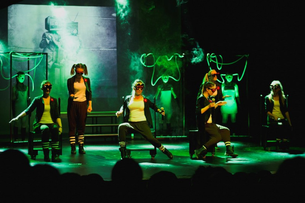 Widowiska premierowe Klubu 1 Pułku Saperów: 