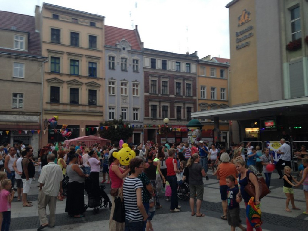 Dyskoteka na Placu Polonii Amerykańskiej