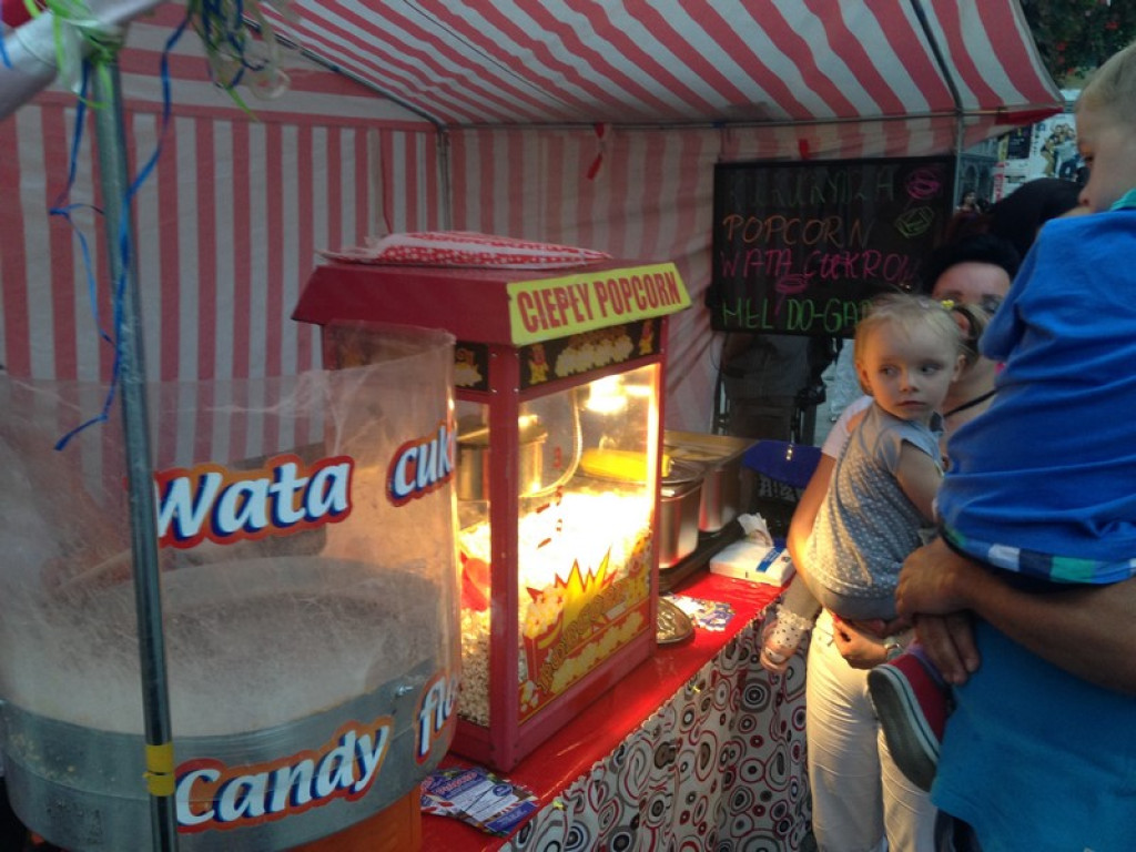 Dyskoteka na Placu Polonii Amerykańskiej