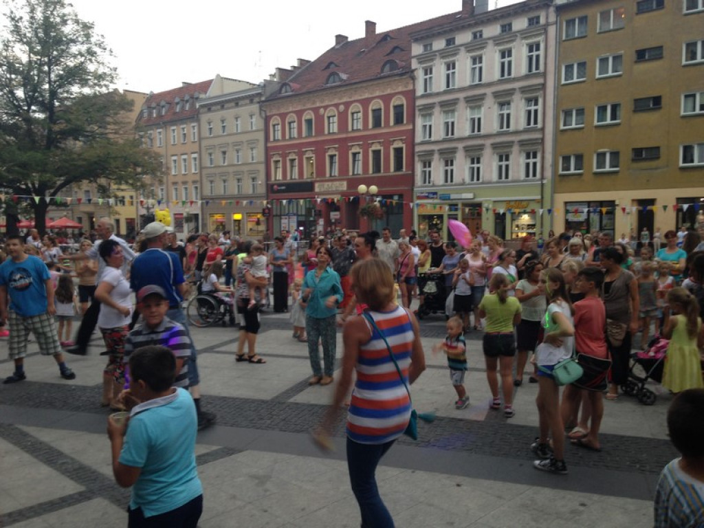 Dyskoteka na Placu Polonii Amerykańskiej