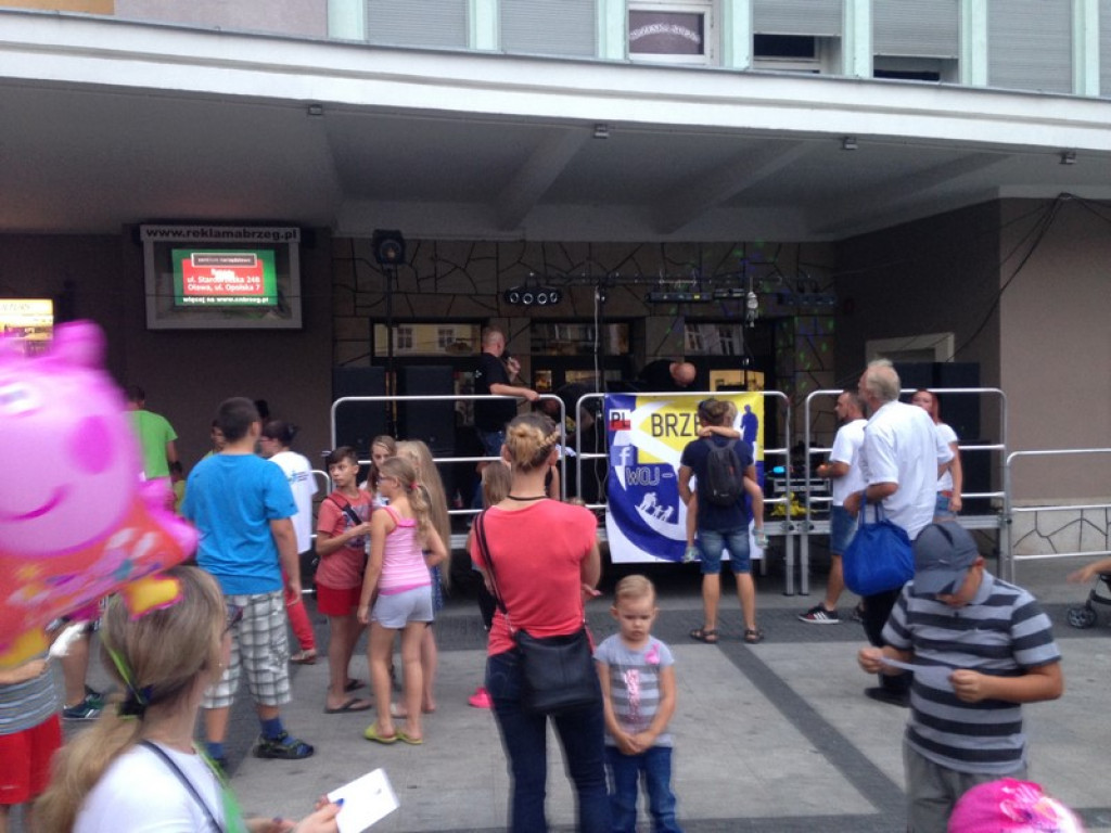 Dyskoteka na Placu Polonii Amerykańskiej
