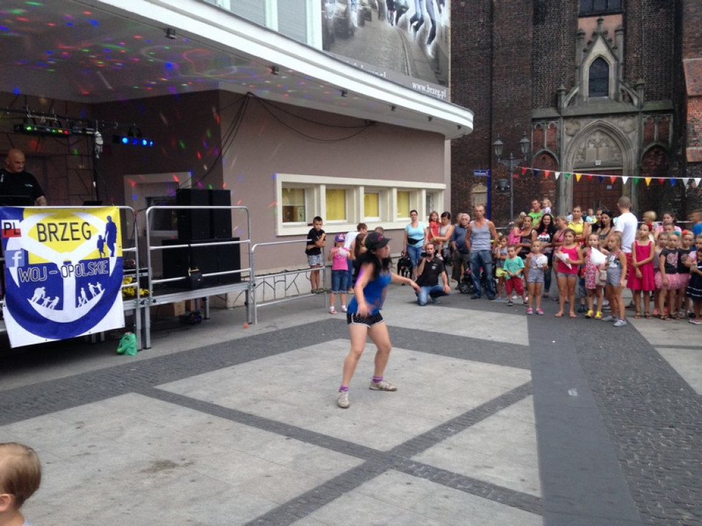 Dyskoteka na Placu Polonii Amerykańskiej