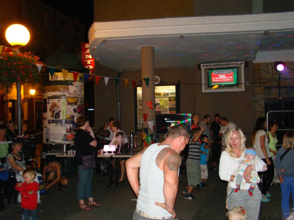 Dyskoteka na Placu Polonii Amerykańskiej