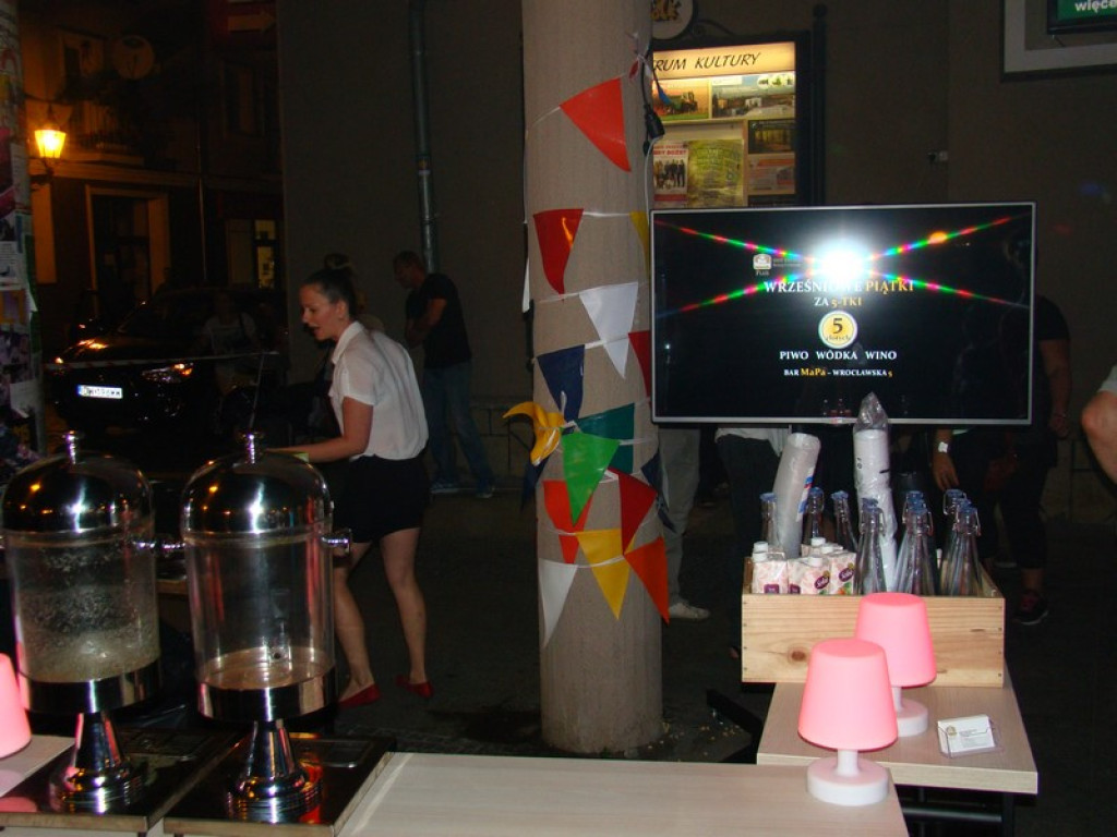 Dyskoteka na Placu Polonii Amerykańskiej