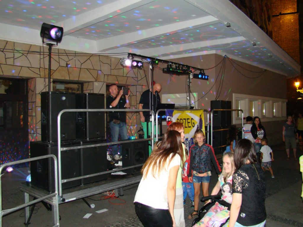 Dyskoteka na Placu Polonii Amerykańskiej