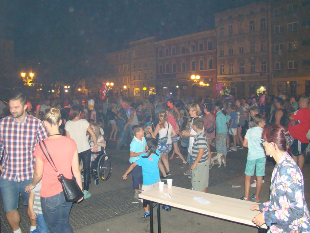 Dyskoteka na Placu Polonii Amerykańskiej