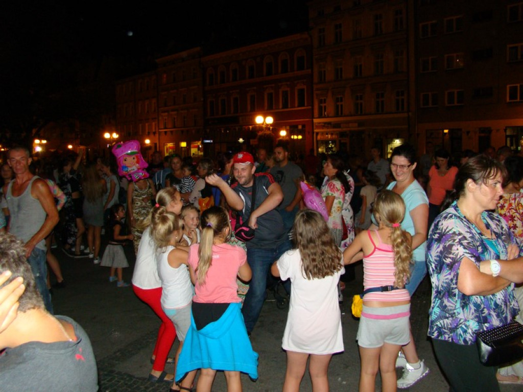 Dyskoteka na Placu Polonii Amerykańskiej