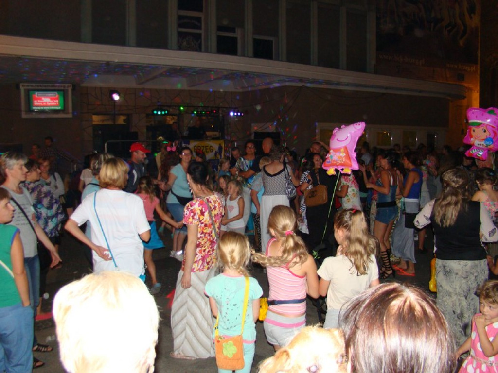 Dyskoteka na Placu Polonii Amerykańskiej