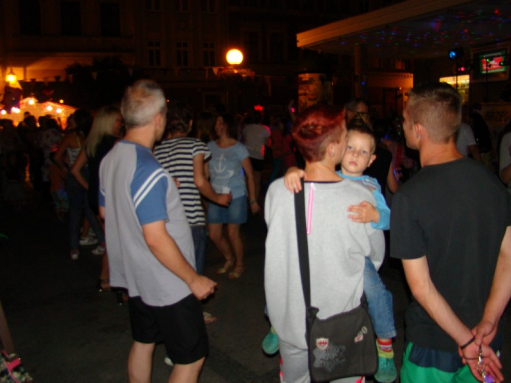 Dyskoteka na Placu Polonii Amerykańskiej