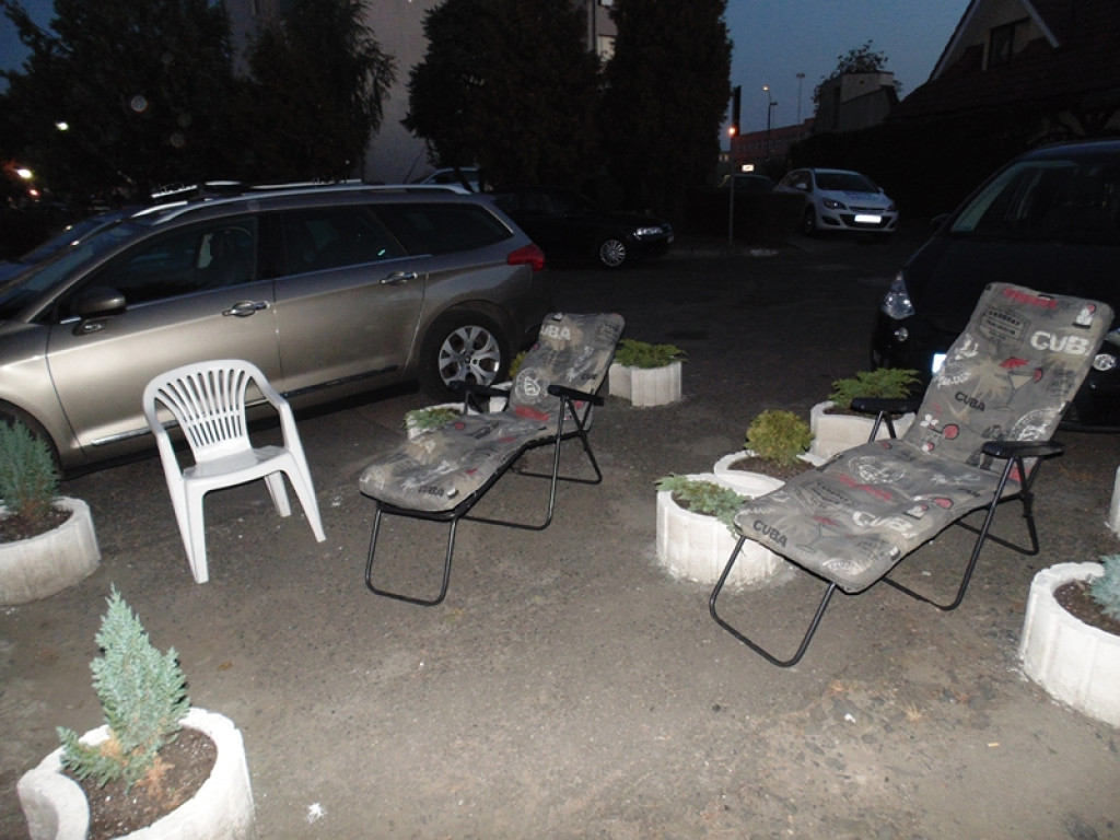 Brzeg: Rodzice spali pod przedszkolem, by dziecko zostało przyjęte do placówki