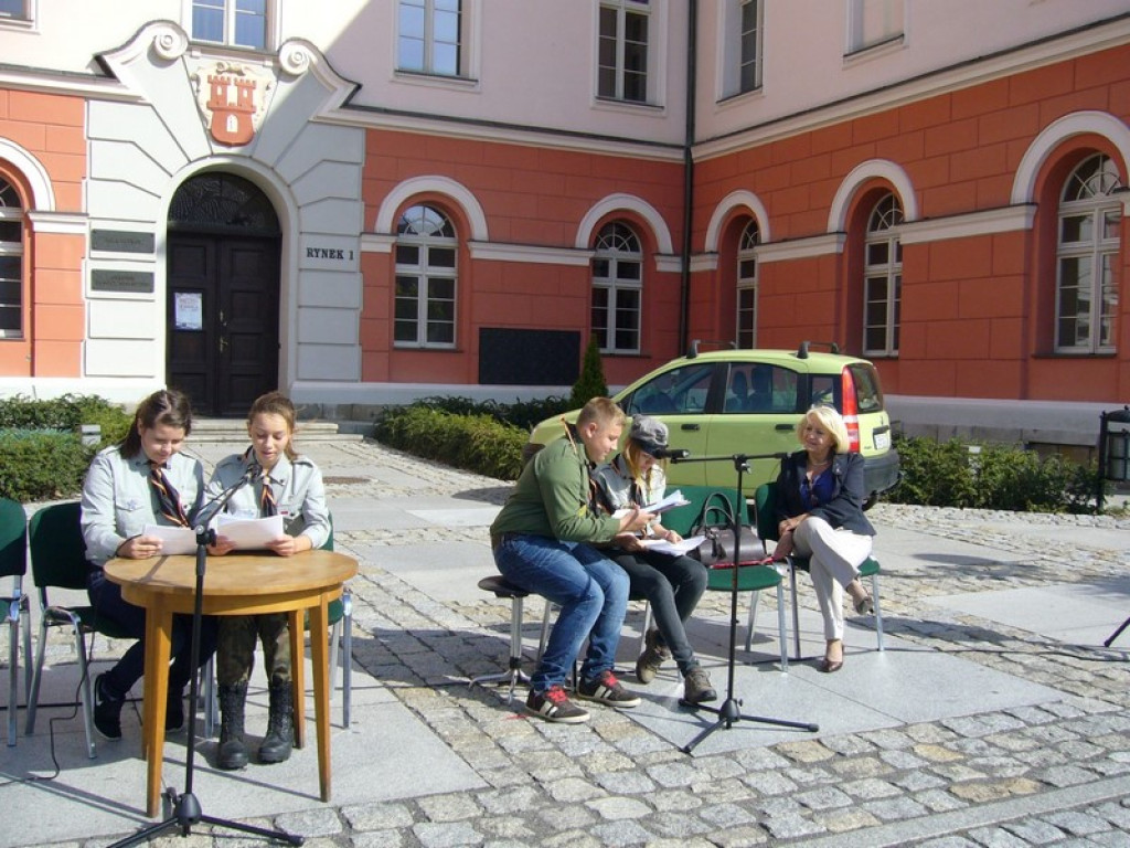 Narodowe czytanie w Grodkowie