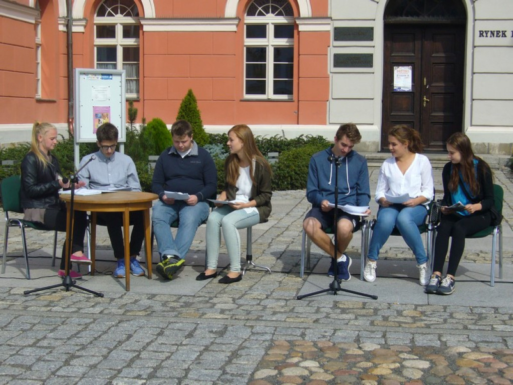 Narodowe czytanie w Grodkowie