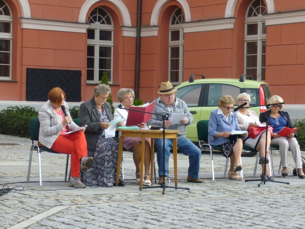 Narodowe czytanie w Grodkowie