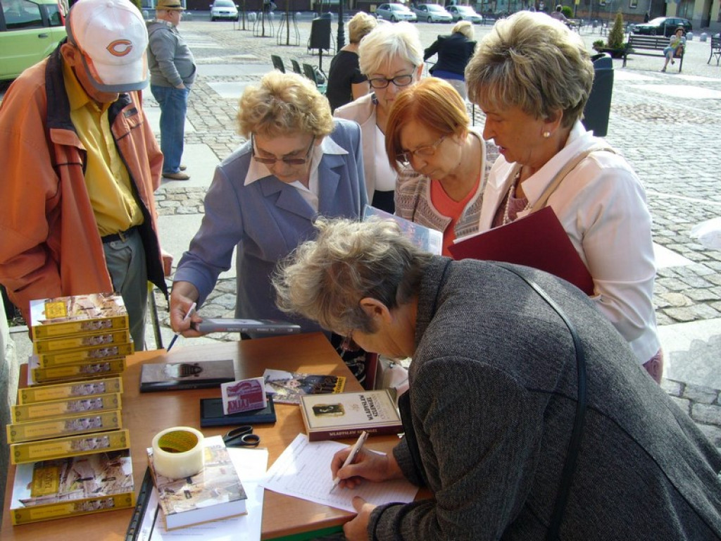 Narodowe czytanie w Grodkowie