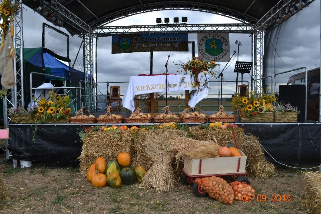 Lewin Brzeski - Gminne Święto Plonów w Sarnach Małych