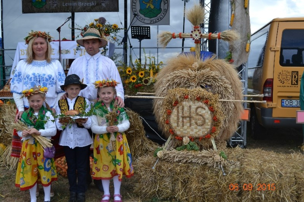 Lewin Brzeski - Gminne Święto Plonów w Sarnach Małych