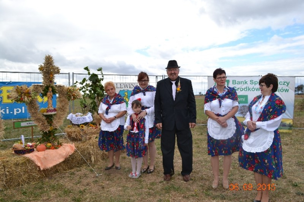 Lewin Brzeski - Gminne Święto Plonów w Sarnach Małych