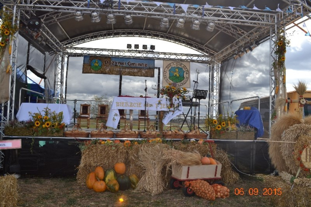 Lewin Brzeski - Gminne Święto Plonów w Sarnach Małych