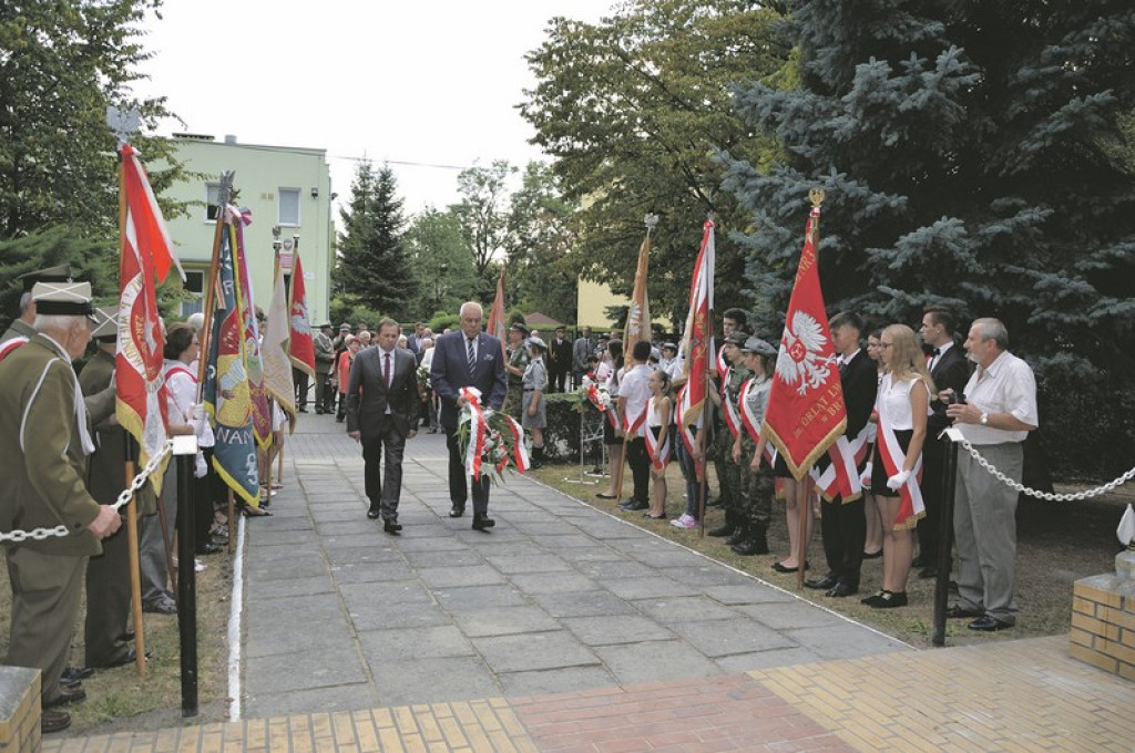 Pod biało- czerwonym sztandarem