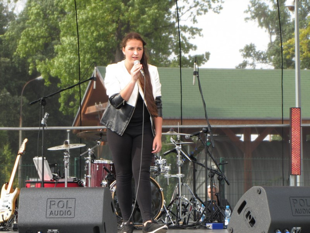 Majka Jeżowska zaśpiewała na Pikniku Rodzinnym w Brzegu