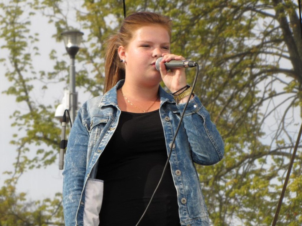 Majka Jeżowska zaśpiewała na Pikniku Rodzinnym w Brzegu